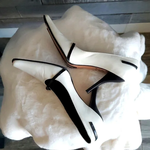KENNETH COLE NEW YORK IVORY HEELS LEATHER SIZE 6 VINTAGE CLASSIC BLACK WHITE - Picture 13 of 14